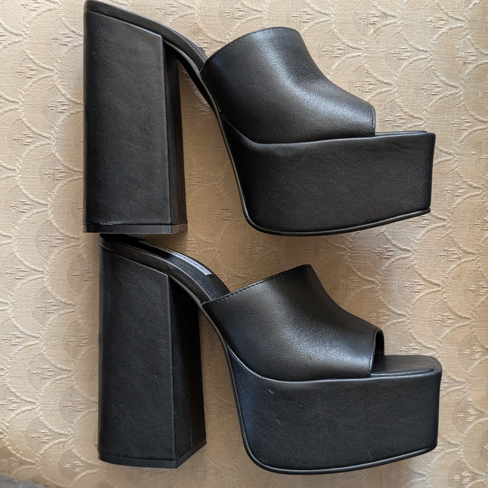 Steve Madden Black Trixie Platform Mule Sandals